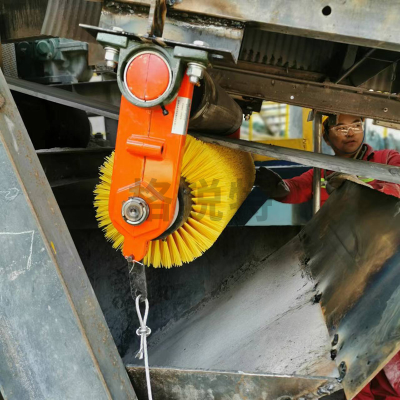 無(wú)動(dòng)力滾刷清掃器 無(wú)動(dòng)力滾刷清掃器